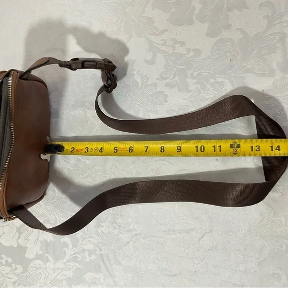 Telena Waist/Fanny/Shoulder Bag w/Nice Organizational Features New Without Tags - Picture 10 of 10